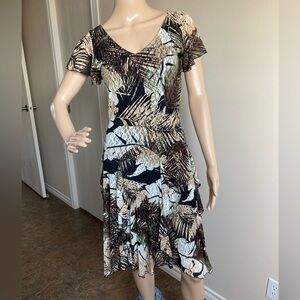 Tricotto Leaf Print Midi Dress